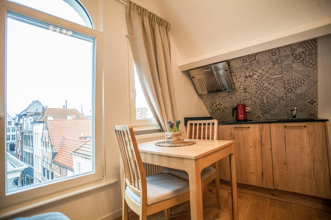Luxury Suites Riverside Residence By Rikas Hotels Antwerpen Exteriör bild