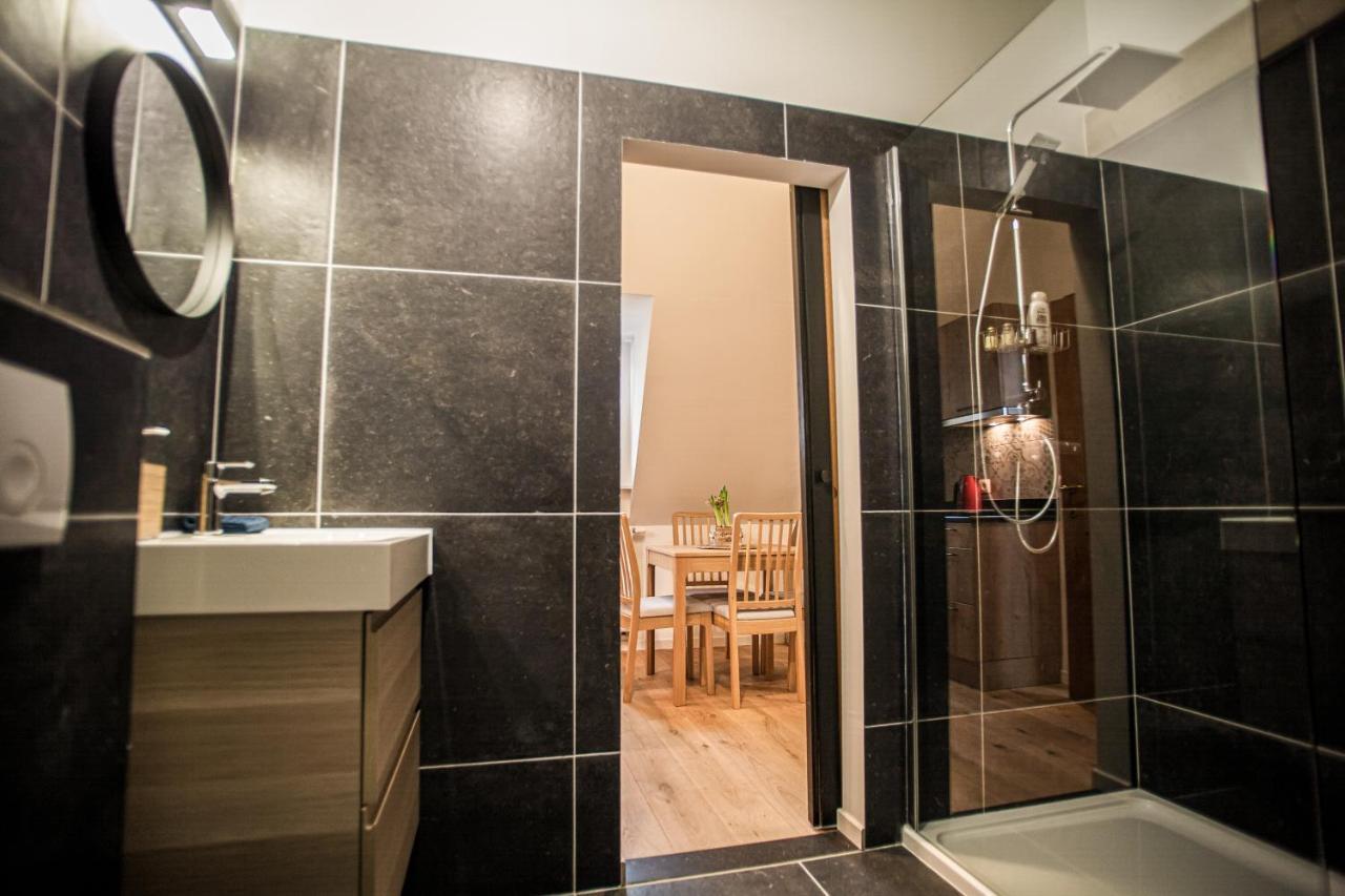 Luxury Suites Riverside Residence By Rikas Hotels Antwerpen Exteriör bild