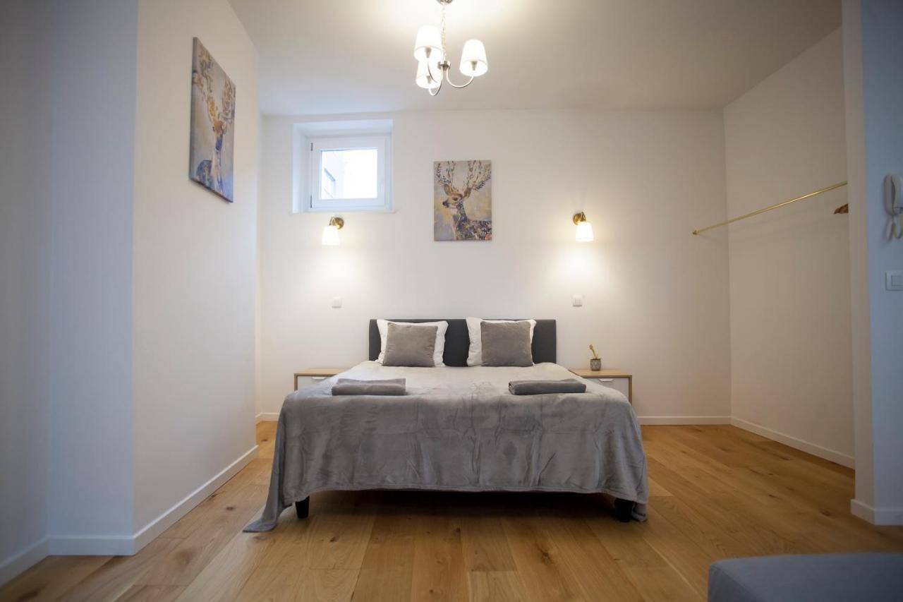 Luxury Suites Riverside Residence By Rikas Hotels Antwerpen Exteriör bild