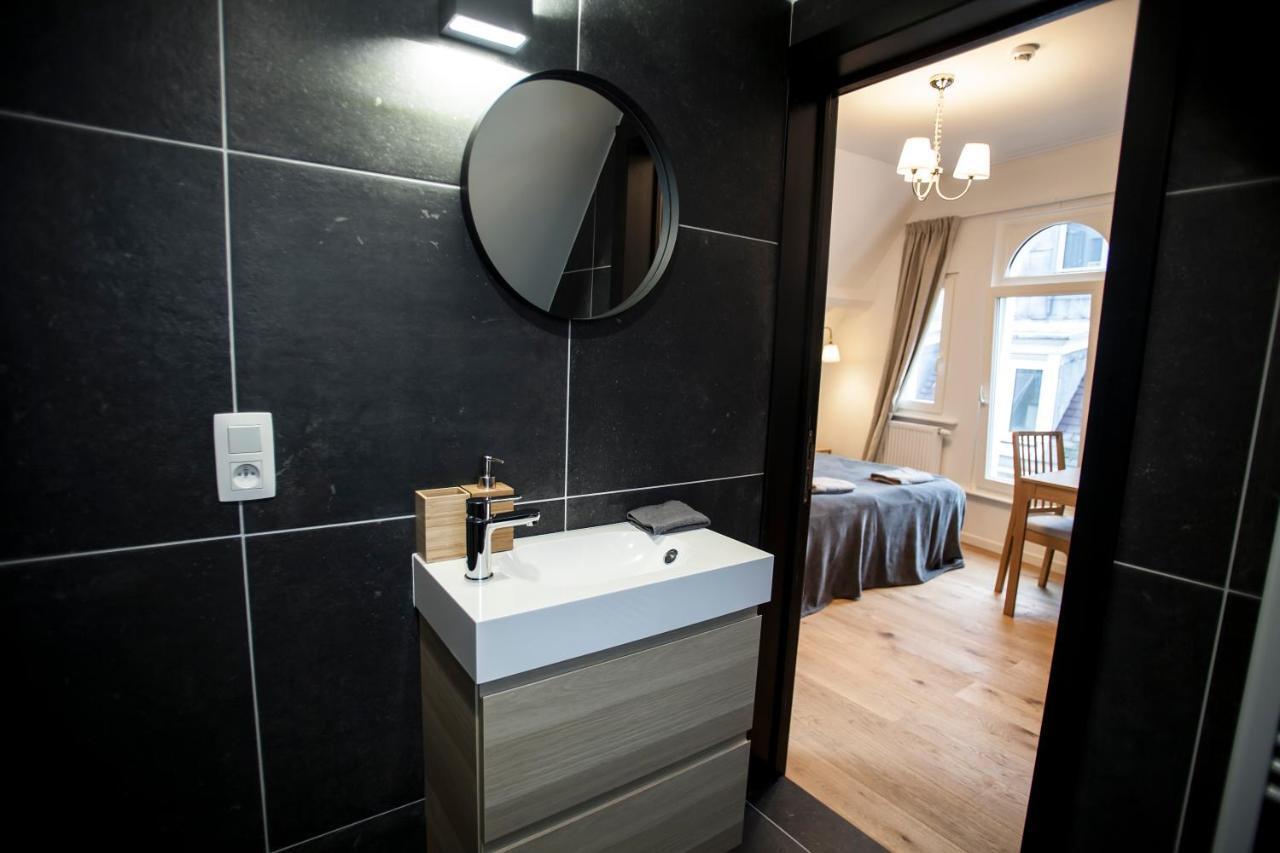 Luxury Suites Riverside Residence By Rikas Hotels Antwerpen Exteriör bild