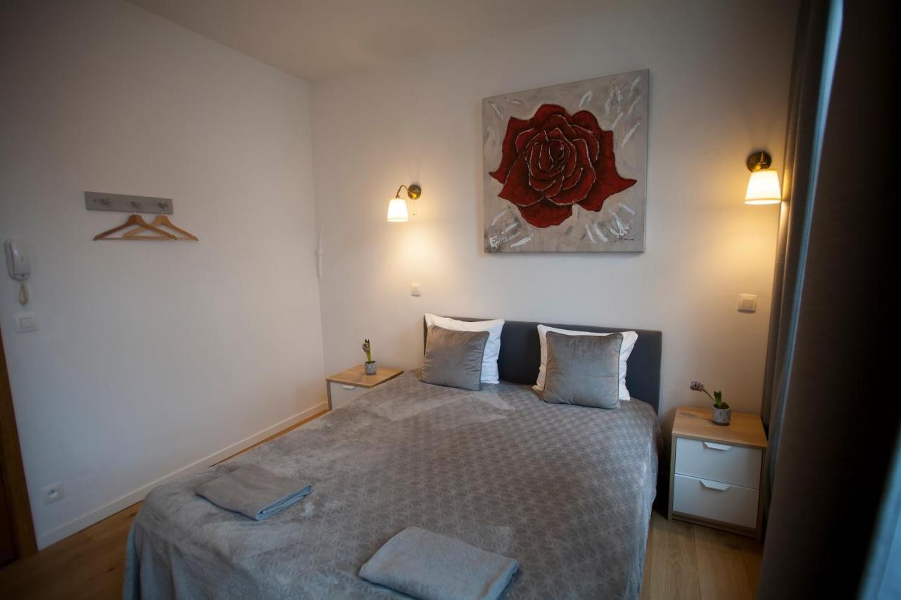 Luxury Suites Riverside Residence By Rikas Hotels Antwerpen Exteriör bild